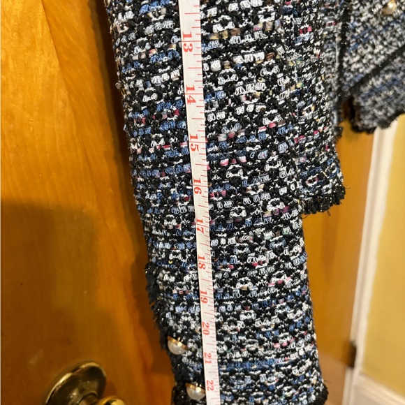 cupcakes & cashmere Black Multi Tweed Pearl-Button Cropped Blazer - Picture 5 of 8